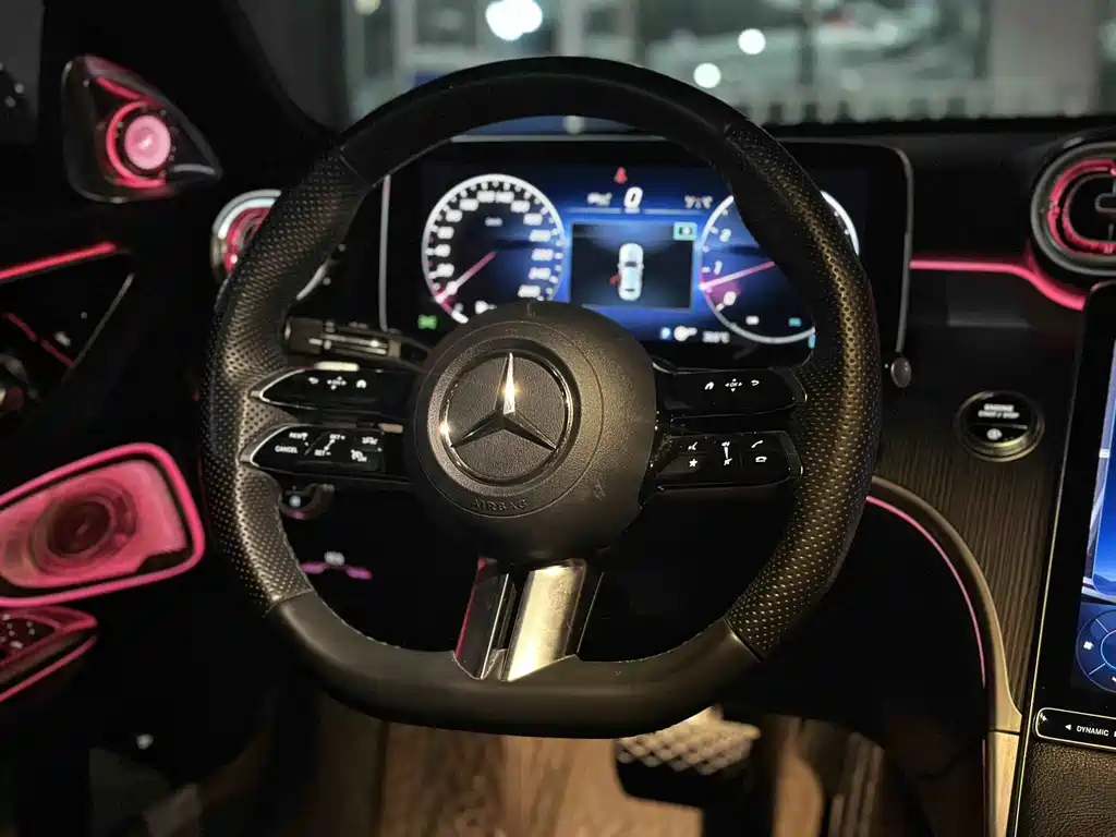 Mercedes-Benz C-Class — миниатюра 13