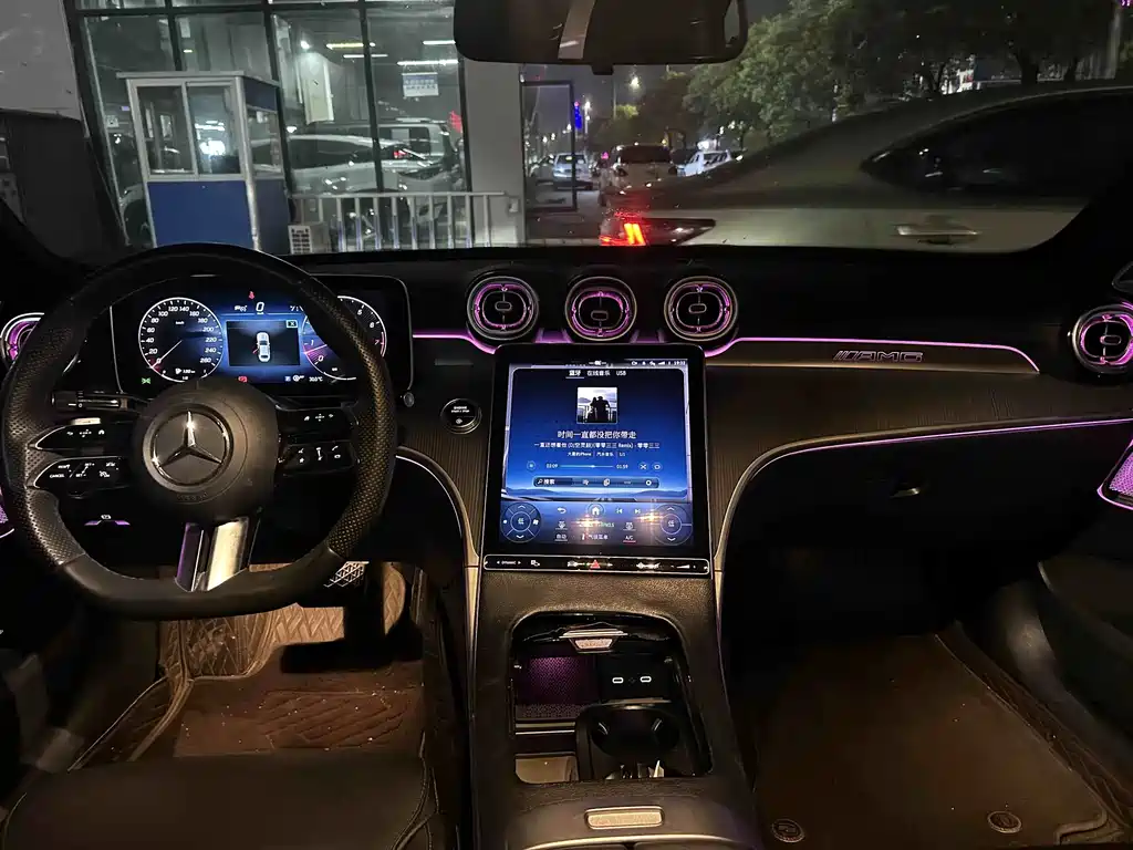 Mercedes-Benz C-Class — миниатюра 8