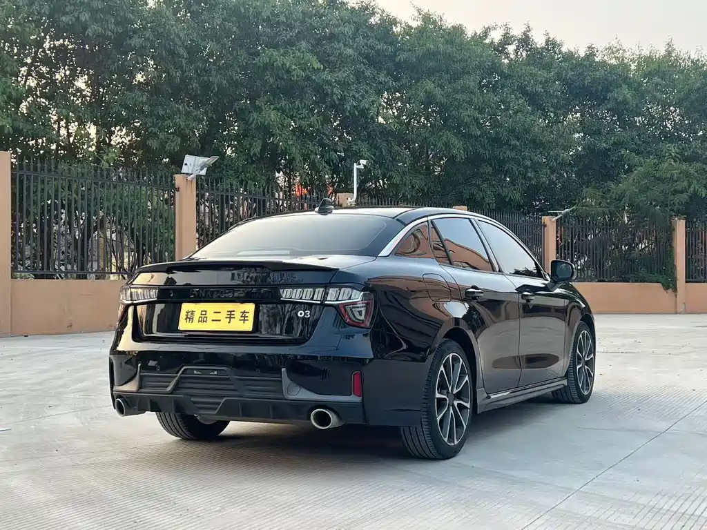 Lynk & Co 03 — миниатюра 8