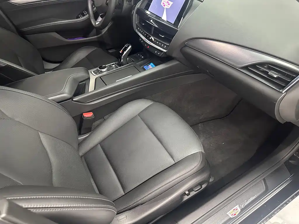 Cadillac CT5 — миниатюра 12