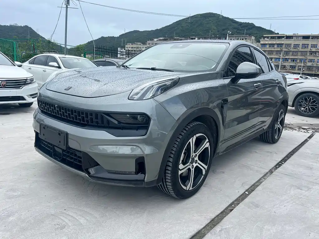 Lynk & Co 05