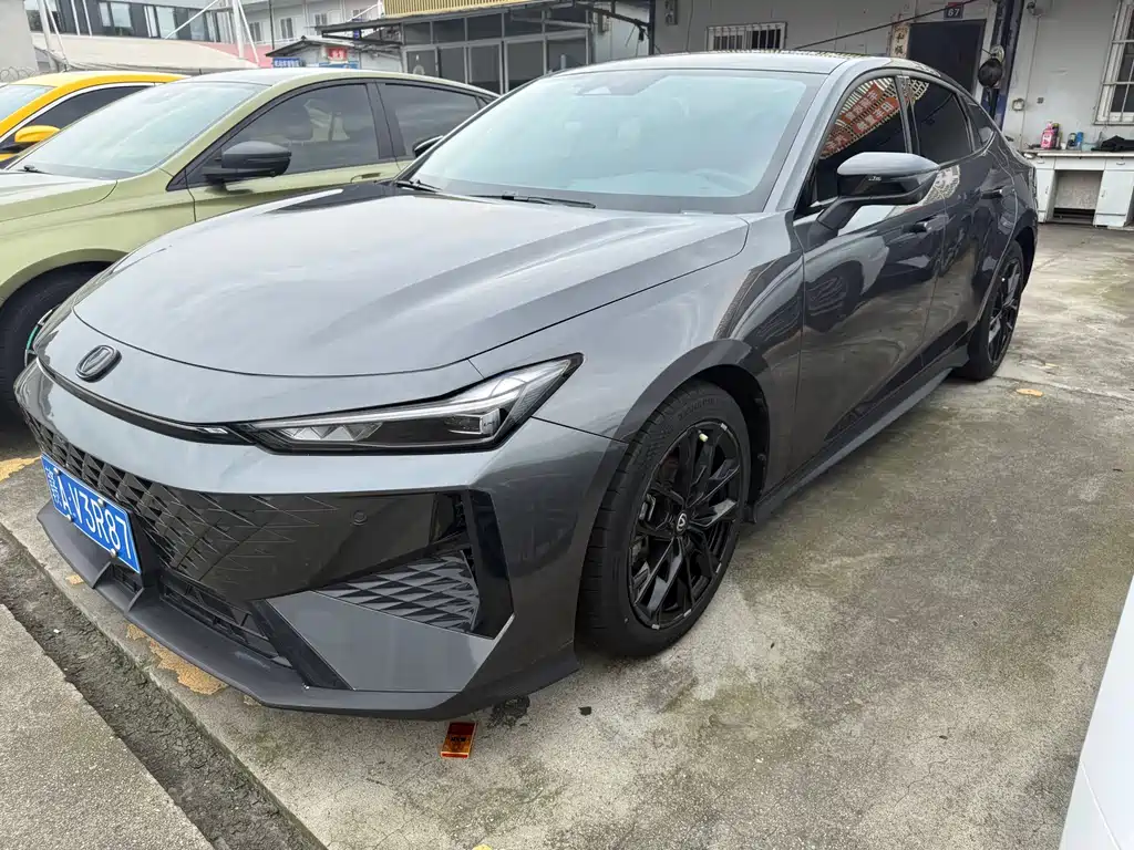 Changan UNI-V