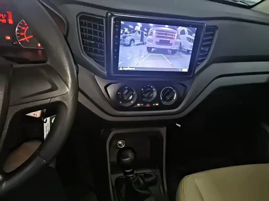 Wuling Hongguang V — миниатюра 13