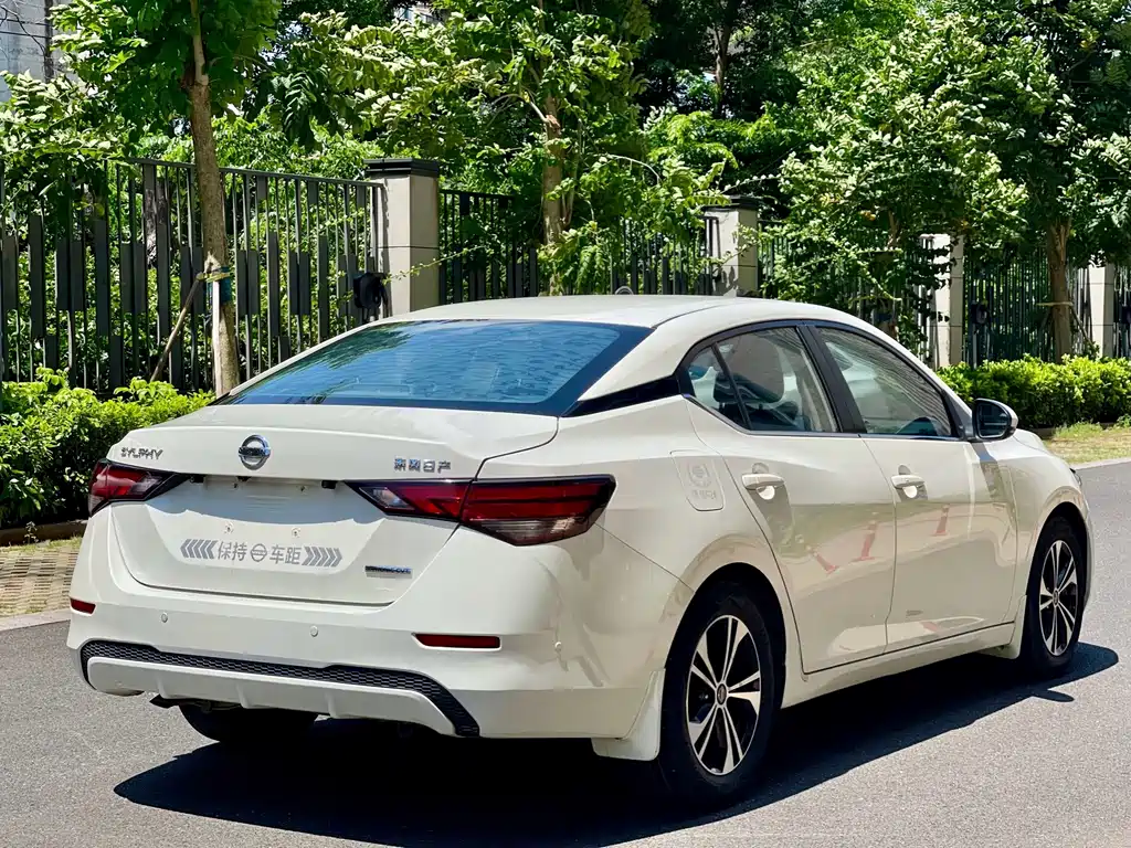 Nissan Sylphy — миниатюра 9