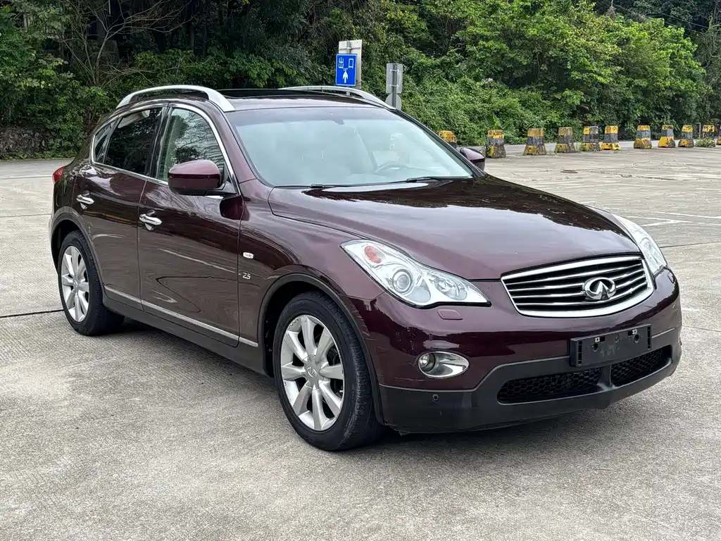Infiniti QX50 (Import) — миниатюра 3