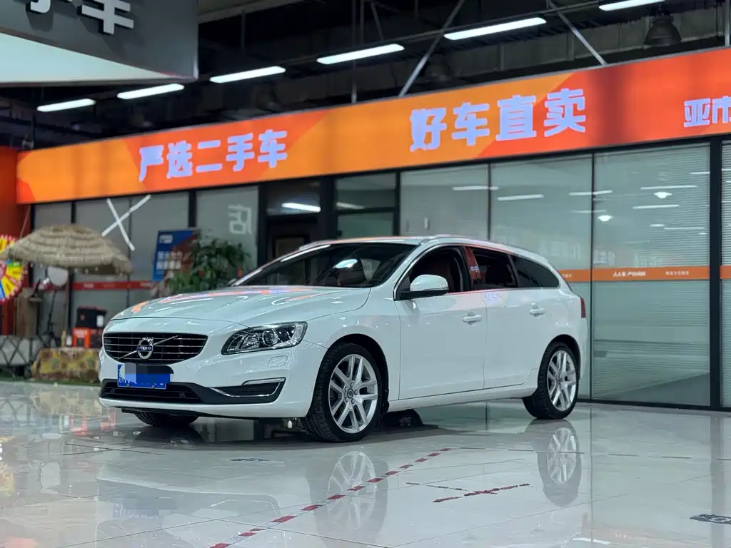 Купить Volvo V60