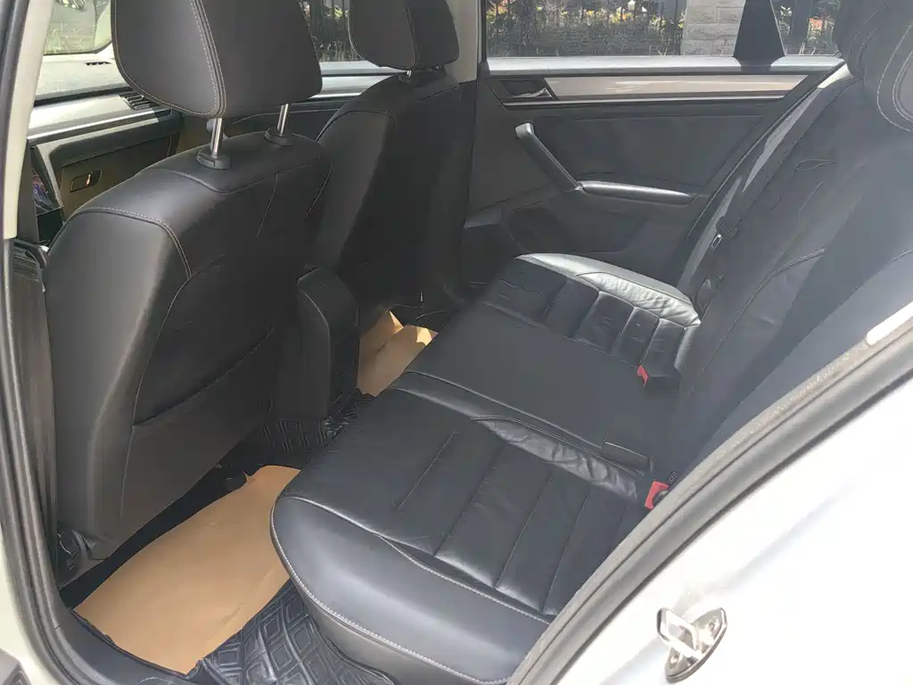 Volkswagen Bora 2016 1.6L AT Comfort