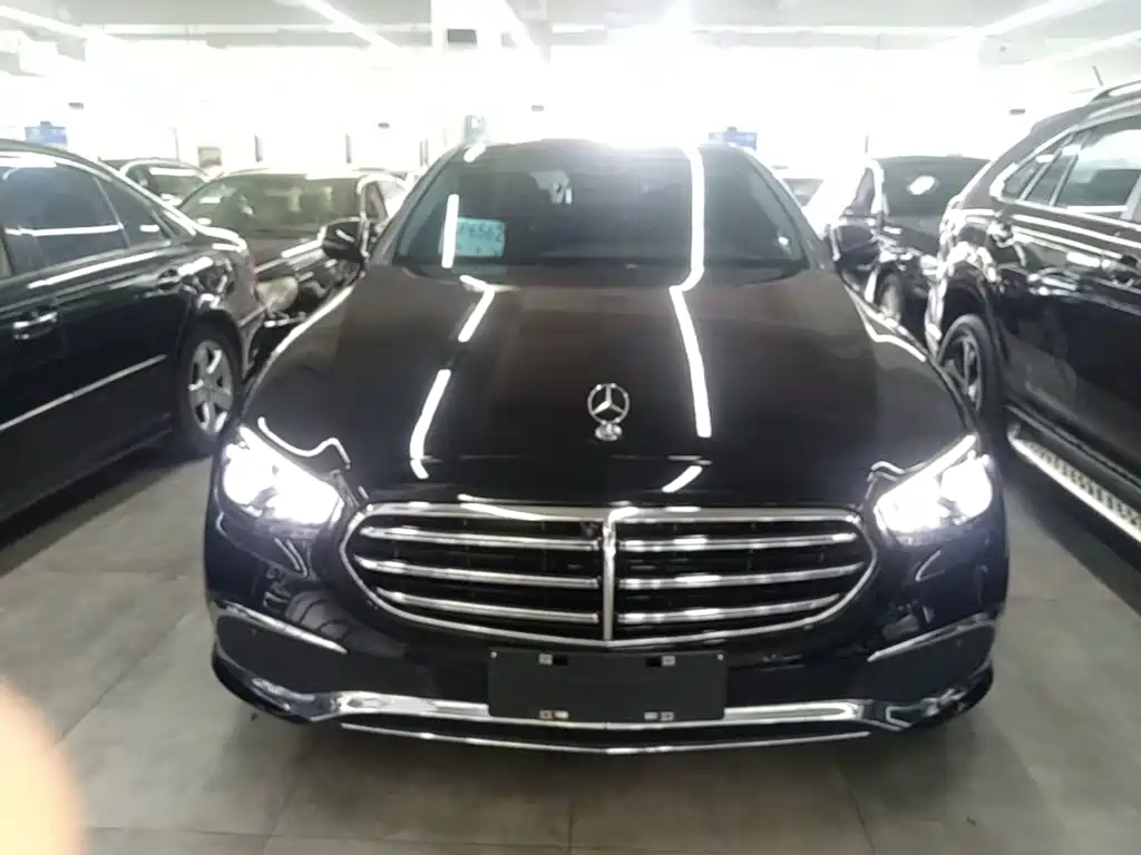 Mercedes-Benz E-Class — миниатюра 3