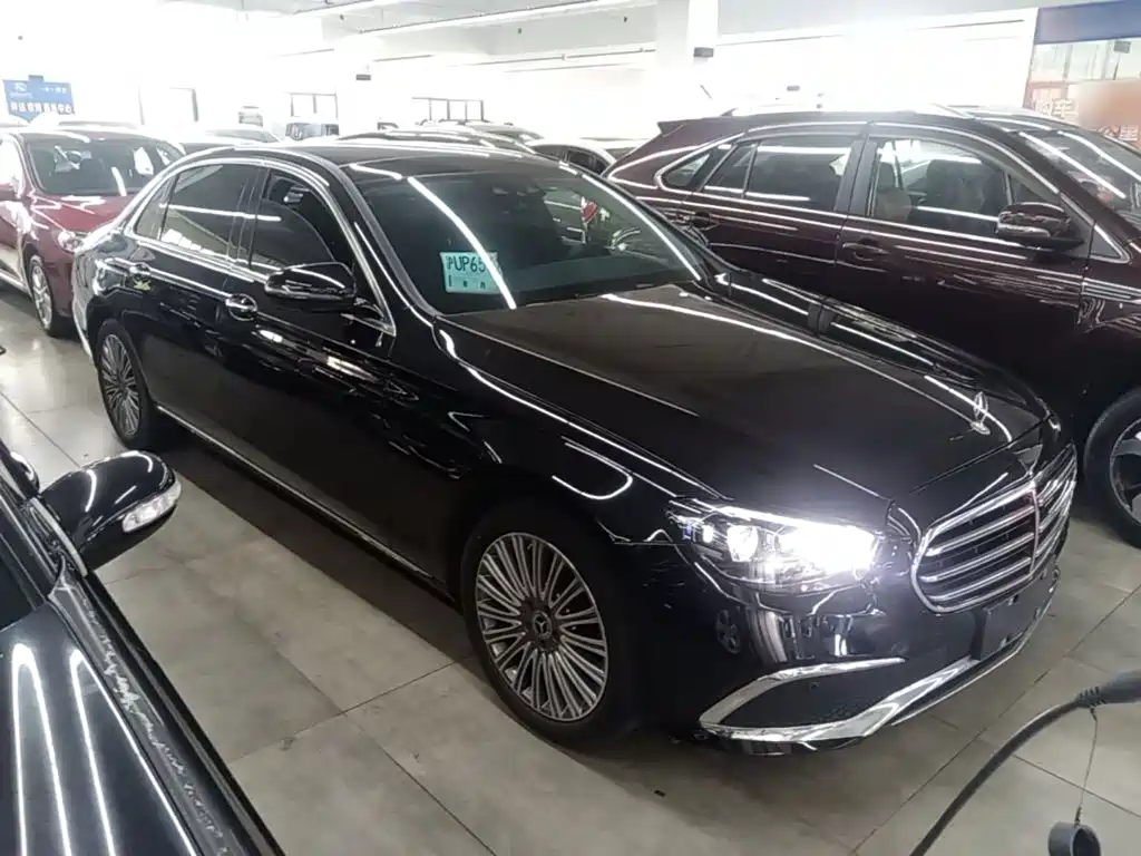 Mercedes-Benz E-Class — миниатюра 4