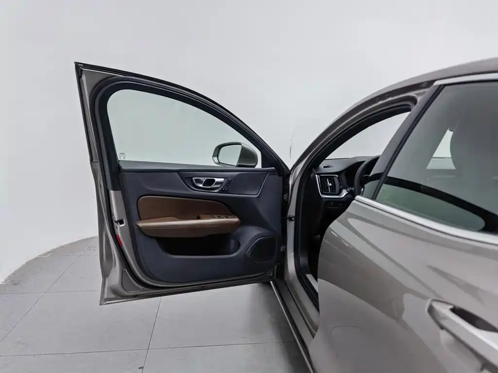 Volvo S60 — миниатюра 8