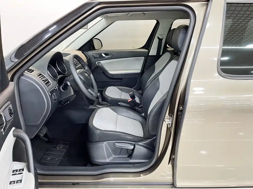 Skoda Yeti — миниатюра 14