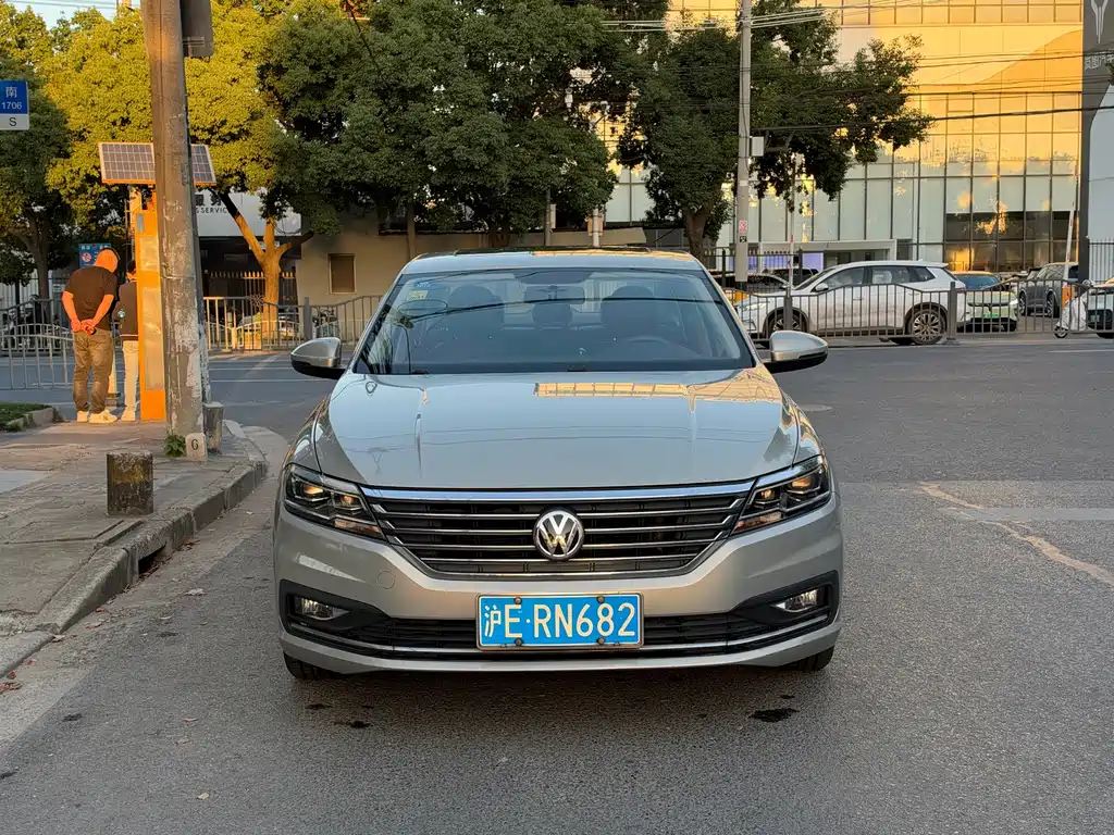 Volkswagen Lavida — миниатюра 2