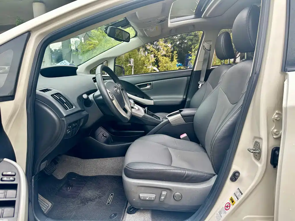 Toyota Prius 2012 1.8L Luxury