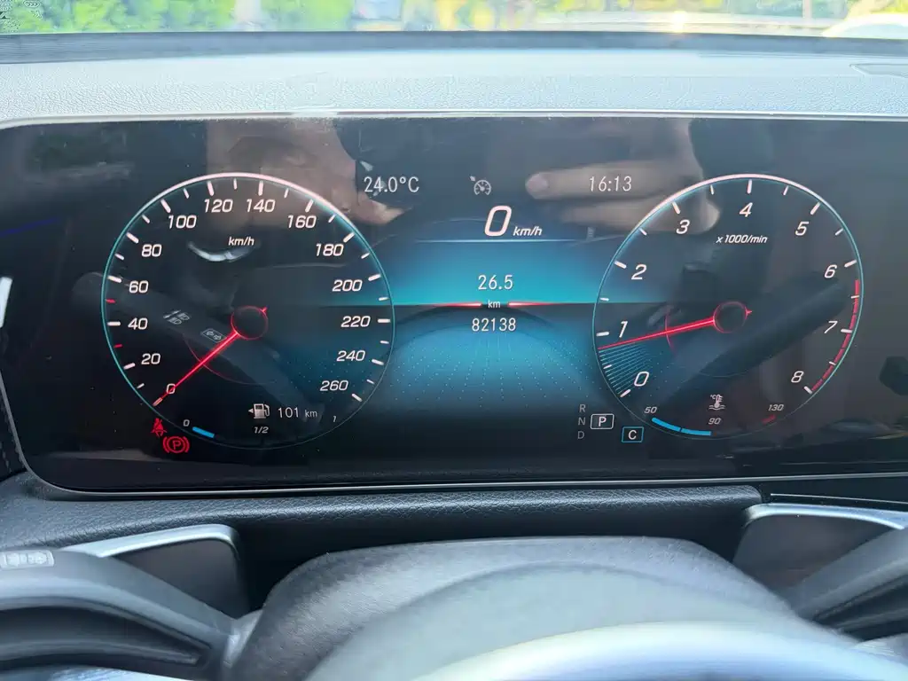 Mercedes-Benz GLB — миниатюра 6