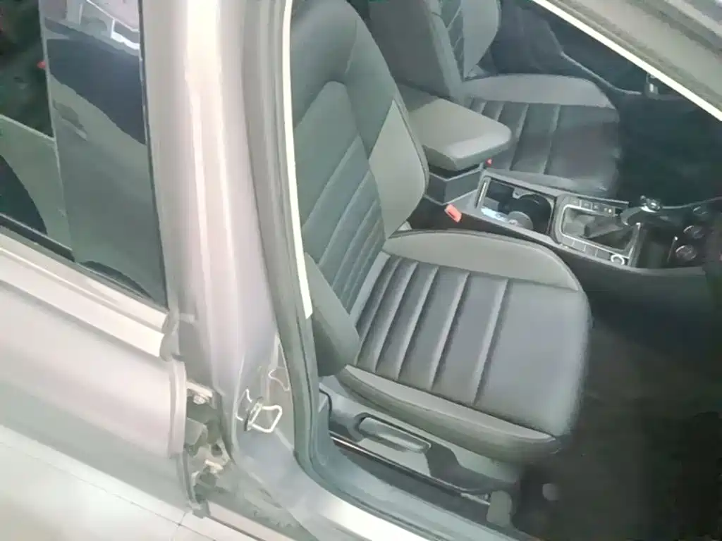 Volkswagen Sagitar — миниатюра 25