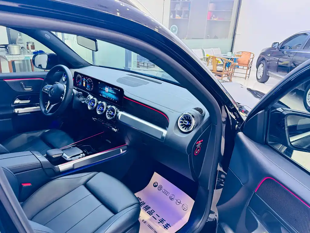 Mercedes-Benz GLB — миниатюра 9