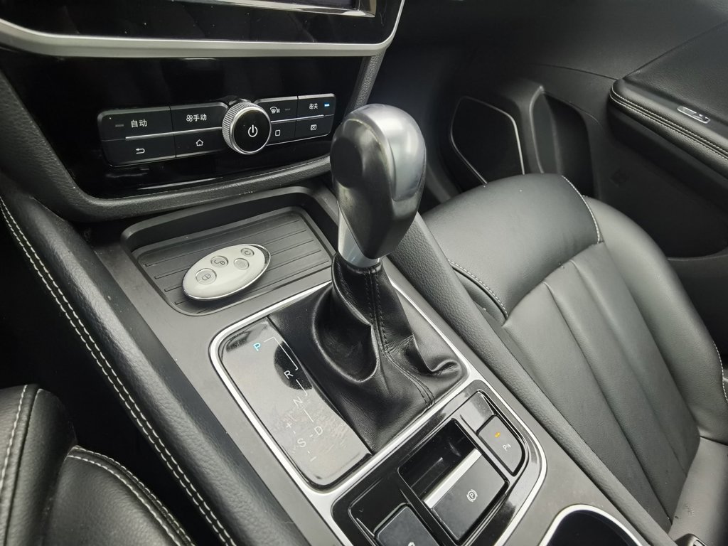 BYD MAX — миниатюра 13