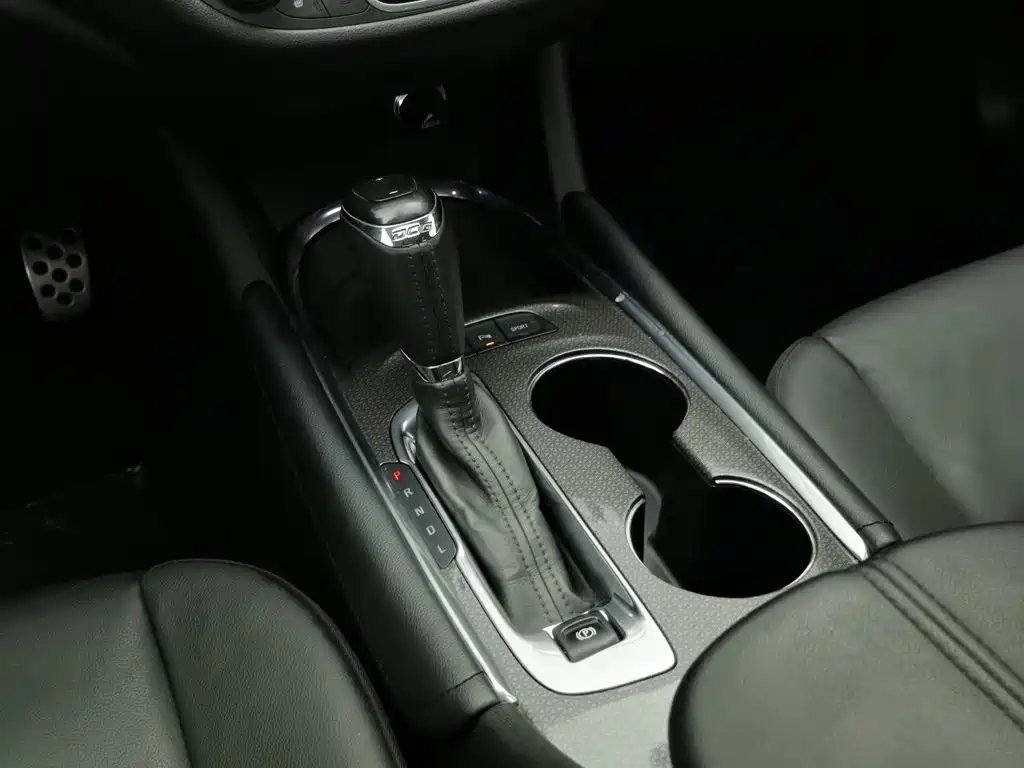 Chevrolet Malibu XL — миниатюра 13