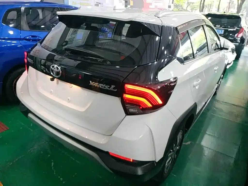 Toyota Yaris L — миниатюра 7