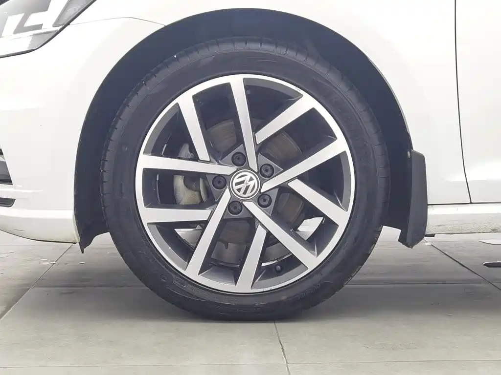 Volkswagen Golf — миниатюра 17