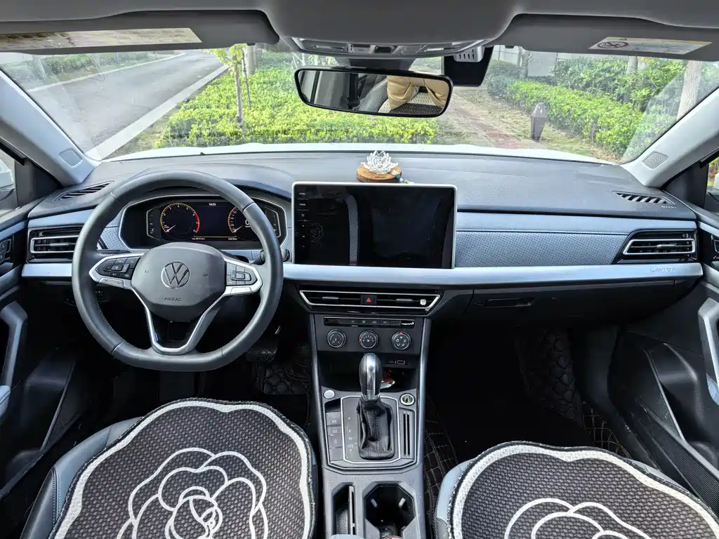 Volkswagen Lavida — миниатюра 6