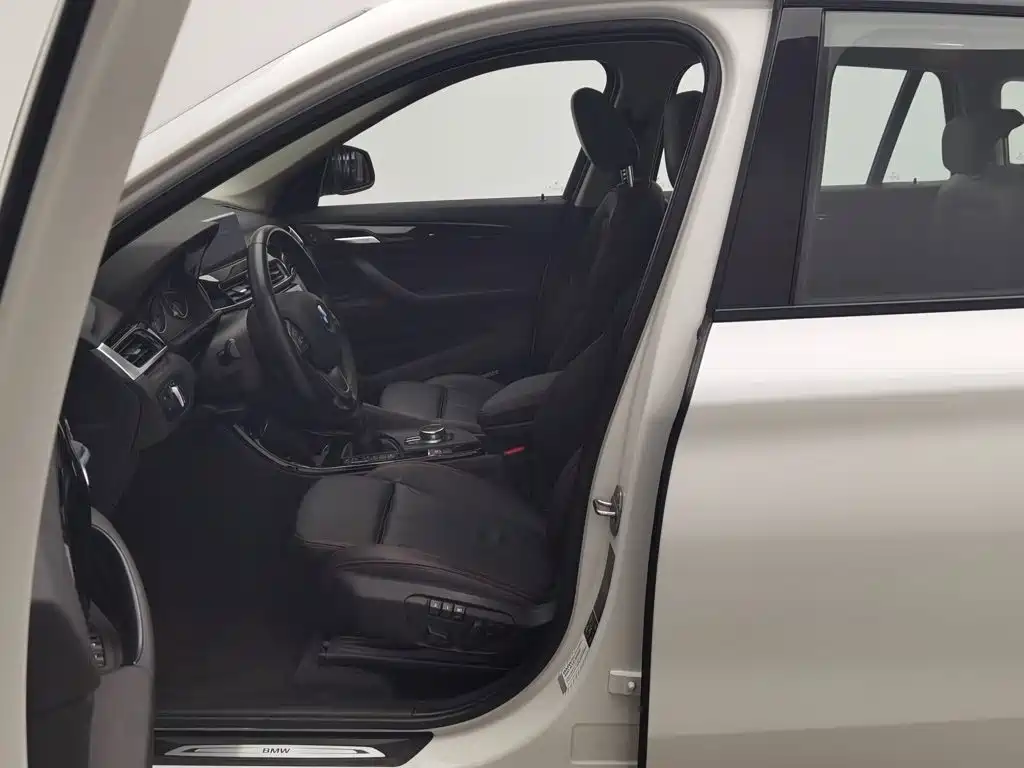 BMW X1 — миниатюра 10