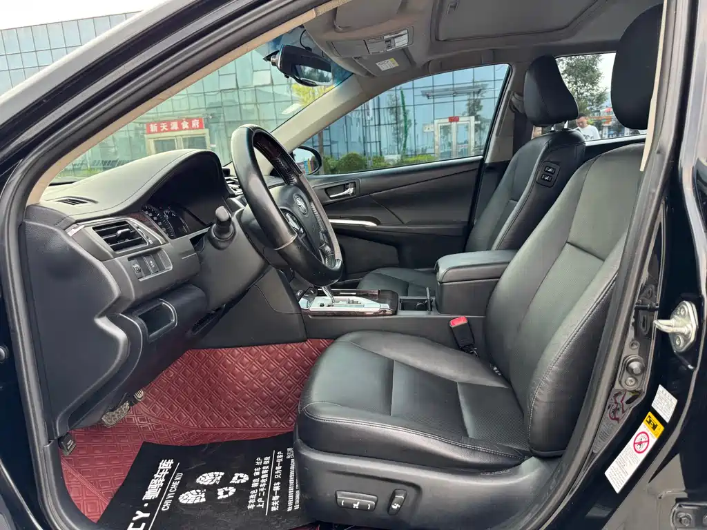 Toyota Camry 2015 2.0G Lead