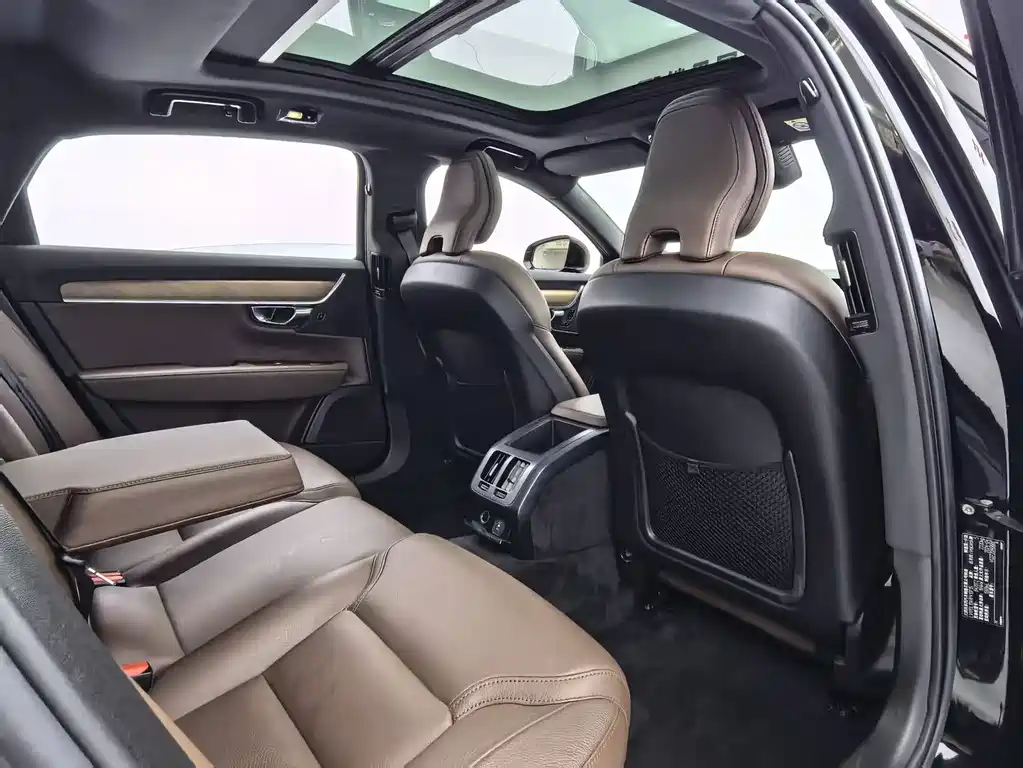 Volvo S90 — миниатюра 12