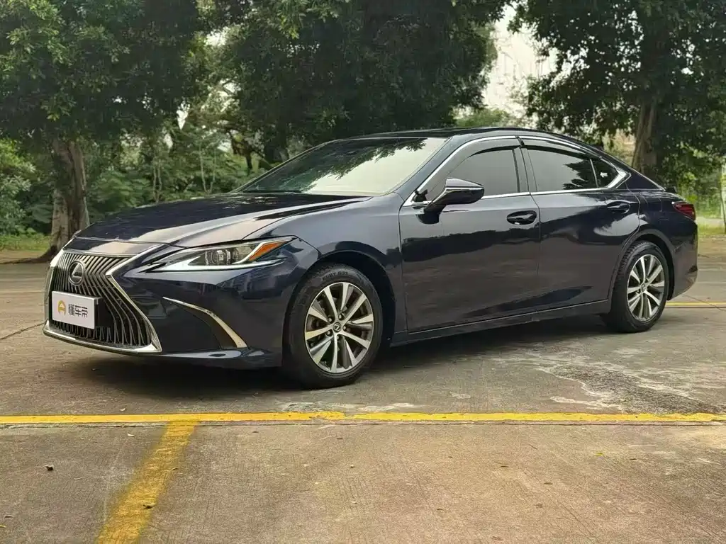 Купить Lexus ES