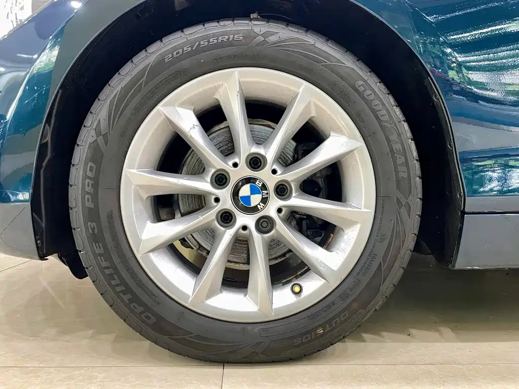 BMW 1 Series (Import) — миниатюра 20