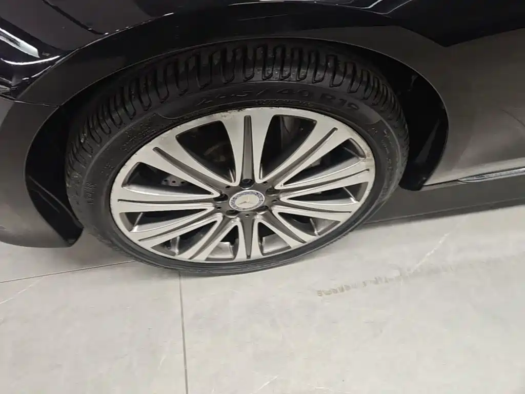 Mercedes-Benz E-Class — миниатюра 23