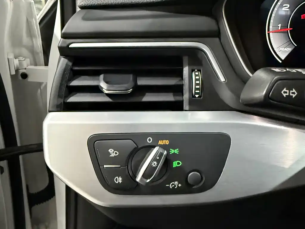 Audi A4L — миниатюра 9