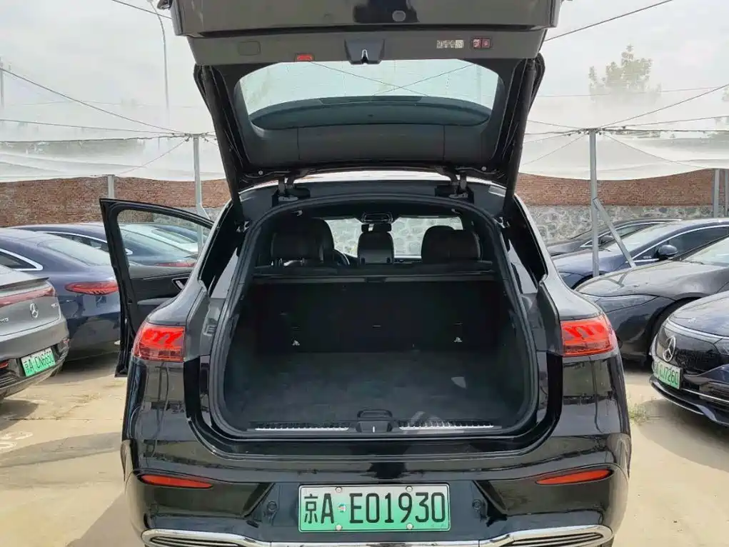 Mercedes-Benz EQS SUV — миниатюра 8