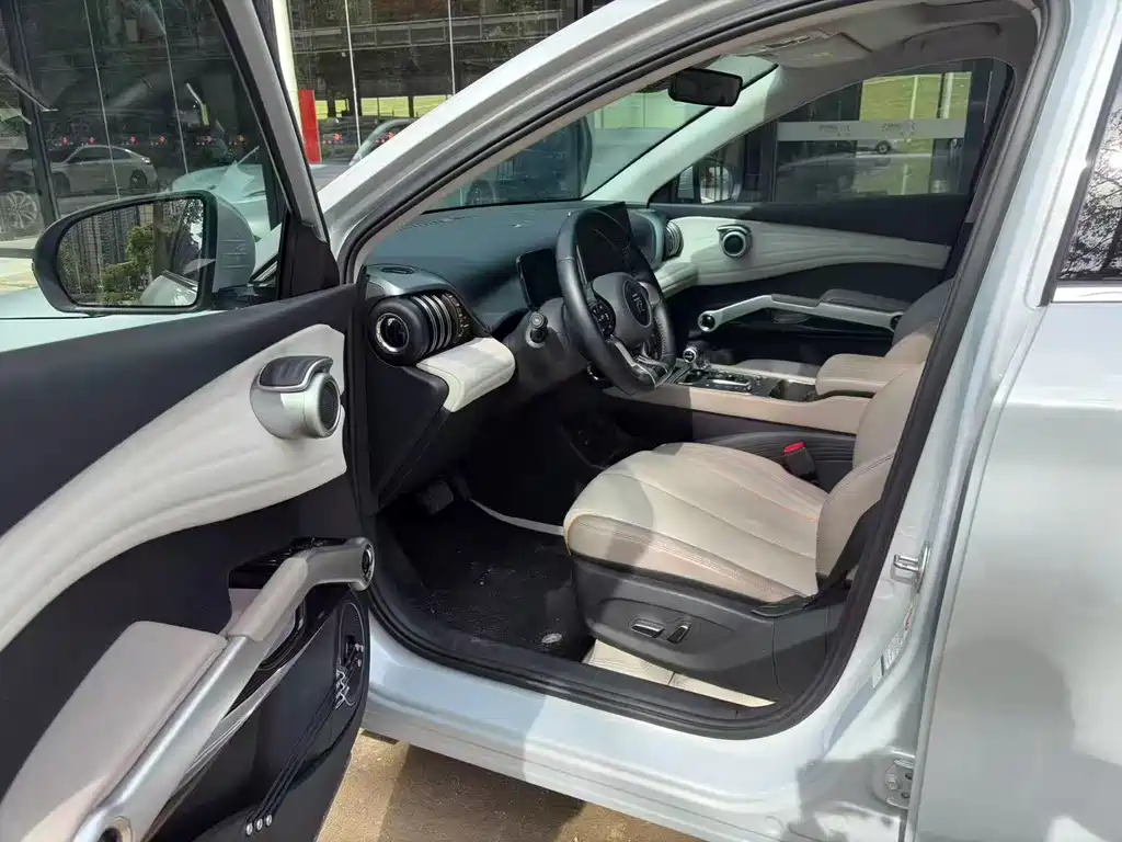 BYD Yuan Plus — миниатюра 2
