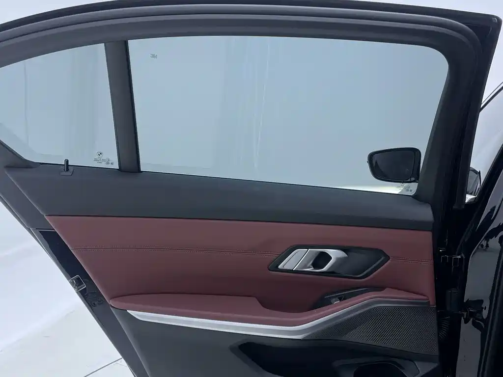 BMW 3 Series — миниатюра 21