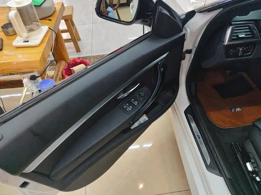 BMW 3 Series GT — миниатюра 7