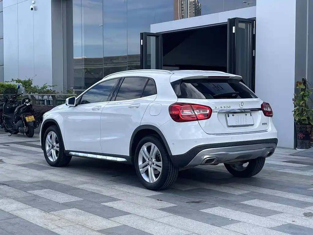 Mercedes-Benz GLA — миниатюра 22