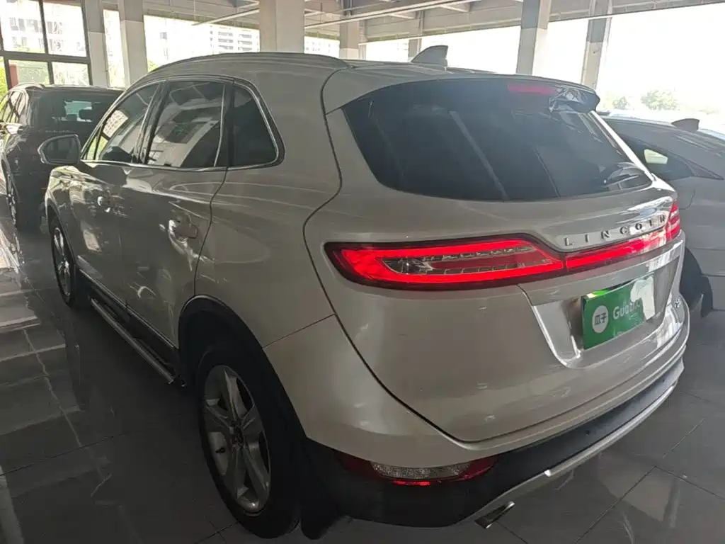 Lincoln MKC — миниатюра 5