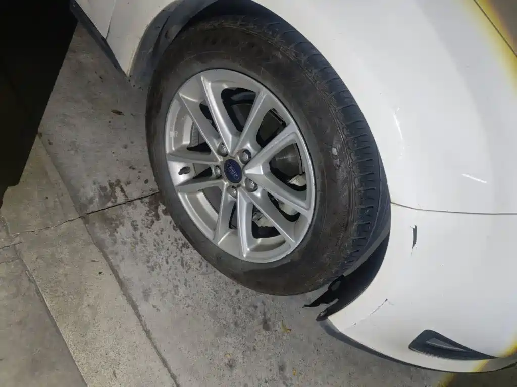 Ford Focus — миниатюра 8