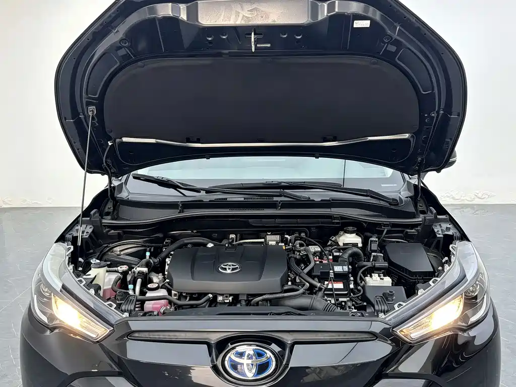 Toyota Frontlander — миниатюра 6