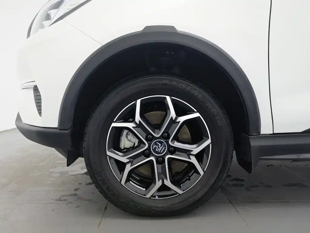 BYD Yuan Pro — миниатюра 17