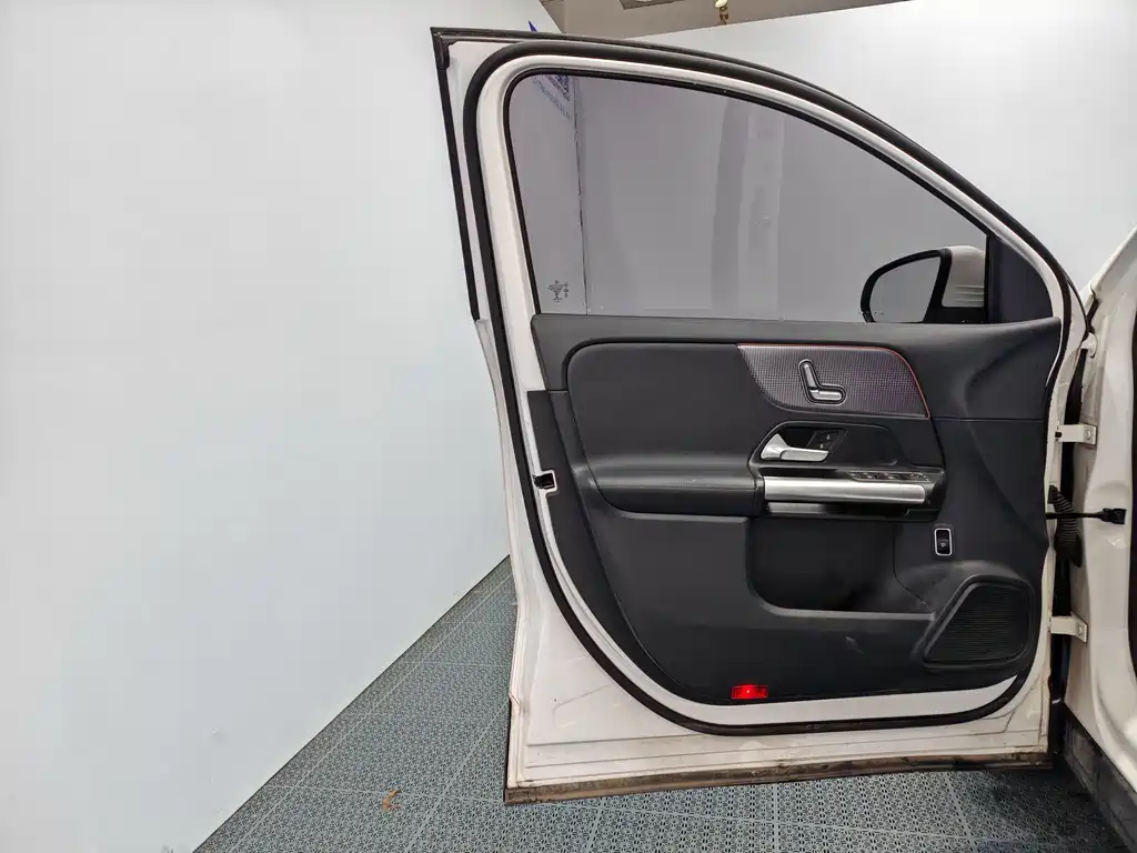 Mercedes-Benz GLA — миниатюра 13