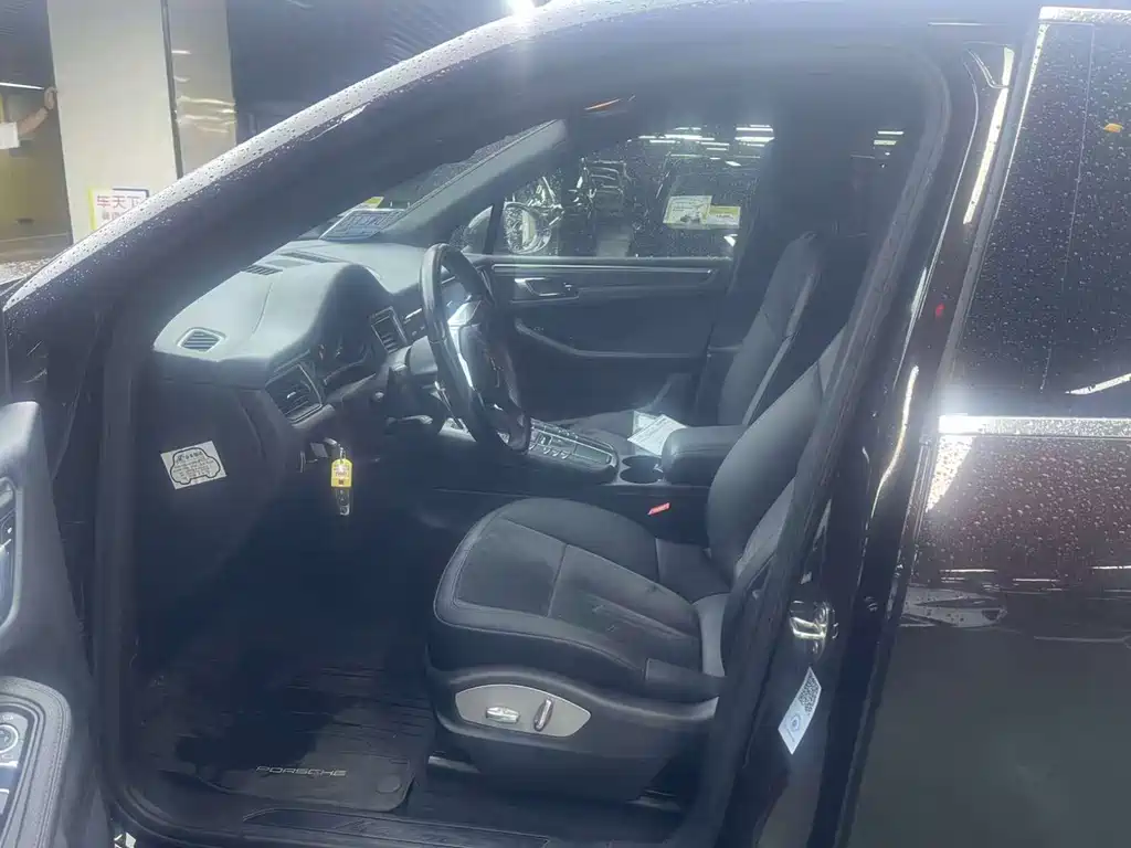Porsche Macan — миниатюра 6
