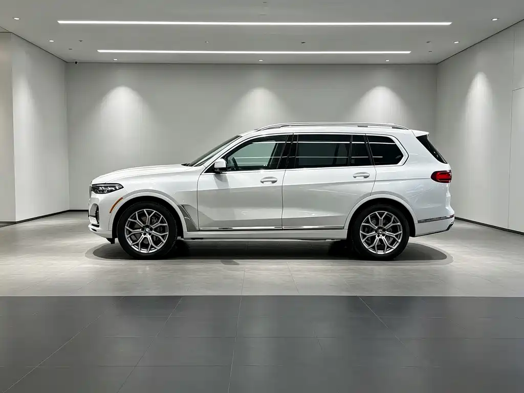 BMW X7 - фото 2