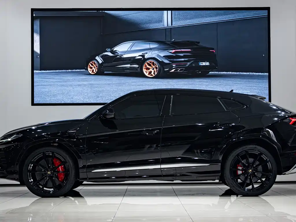 Lamborghini Urus — миниатюра 4