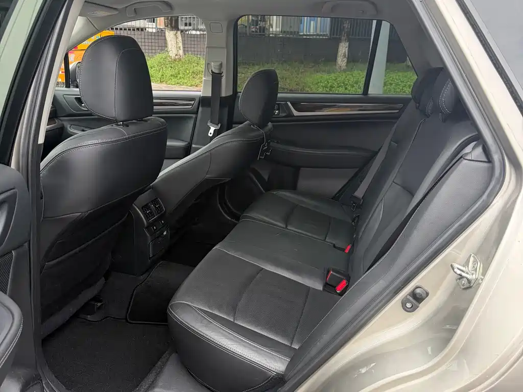 Subaru Outback — миниатюра 12