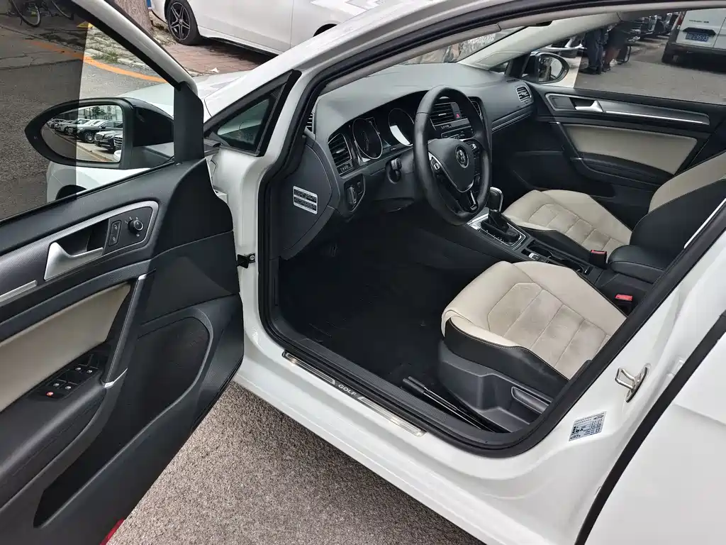 Volkswagen Golf — миниатюра 8