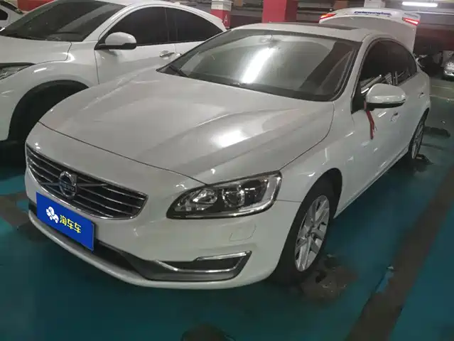 VOLVO S60 2017