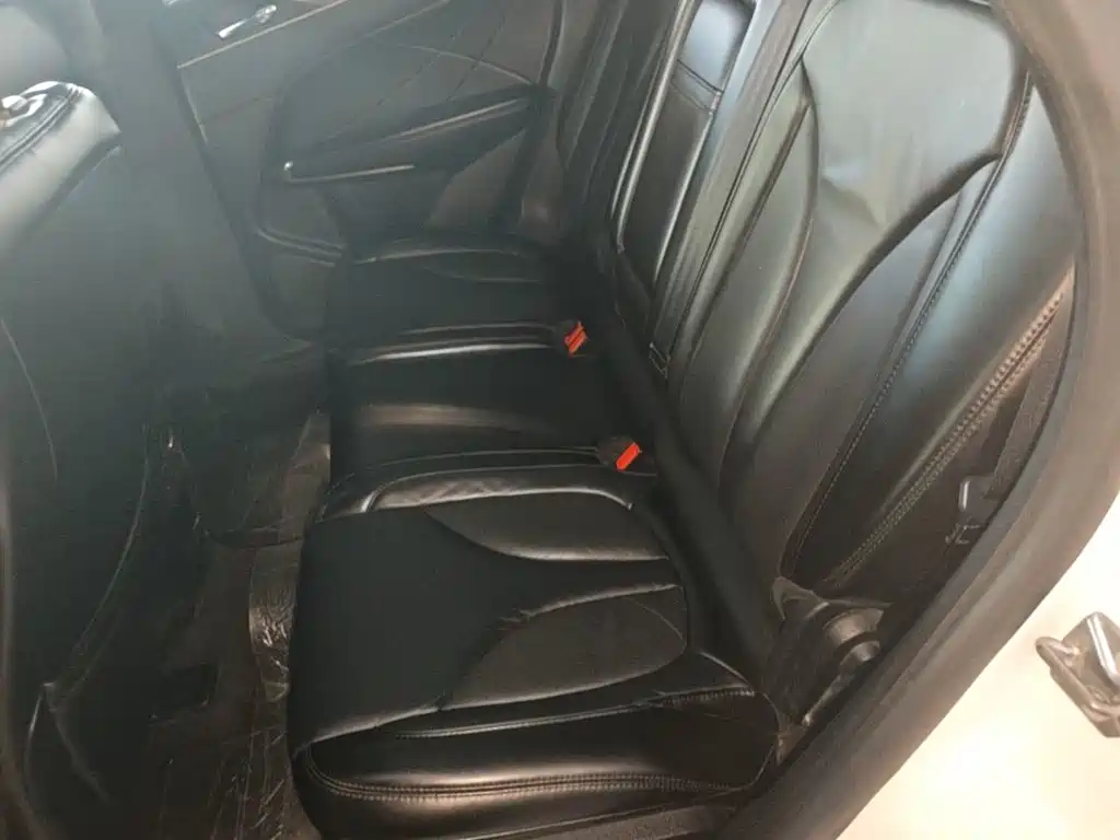 Lincoln MKC — миниатюра 17