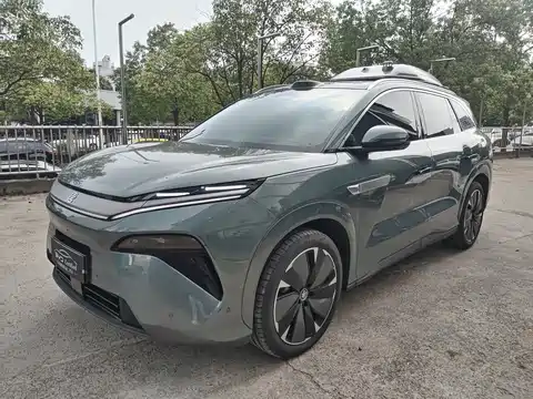 BYD Tang L